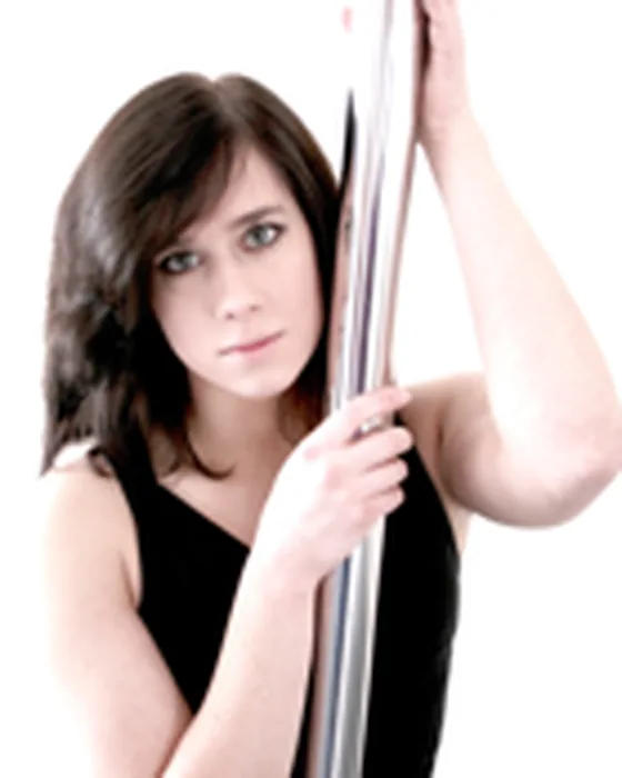 Tancerka przy rurze do pole dance